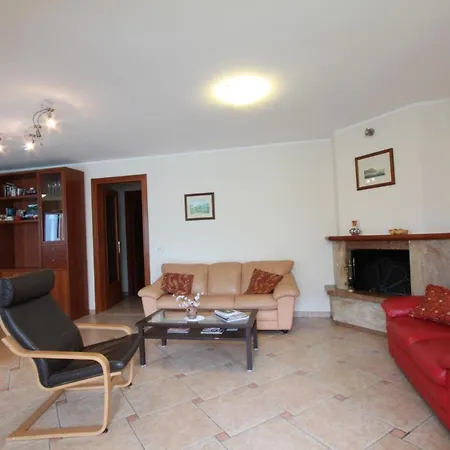 Villa Rosina 3 Apts Lake Views