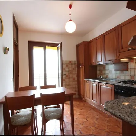 Rosina 3 Apts Lake Views Nesso