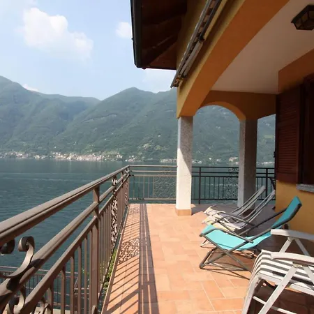 Rosina 3 Apts Lake Views * Nesso